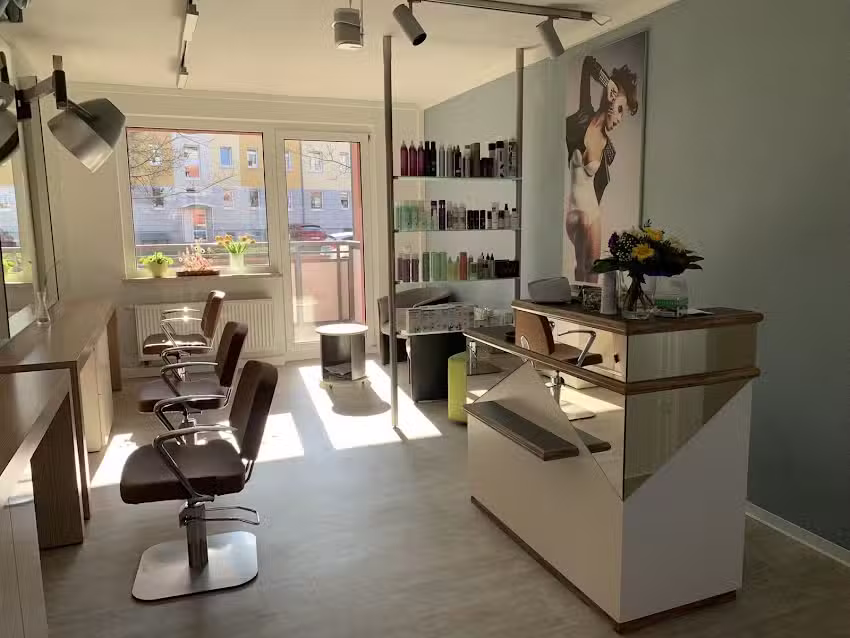 Salon Lucka &ndash; Friseure Borna GmbH
