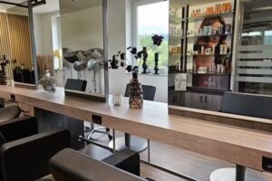 Salon Manee Schrader Friseur &Boutique