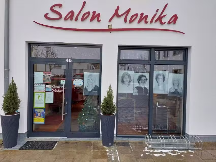 Salon Monika