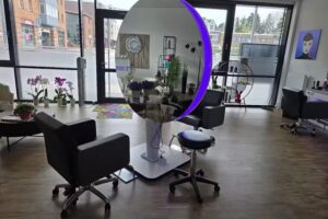 Salon neu Schnitt / Birgit Algie