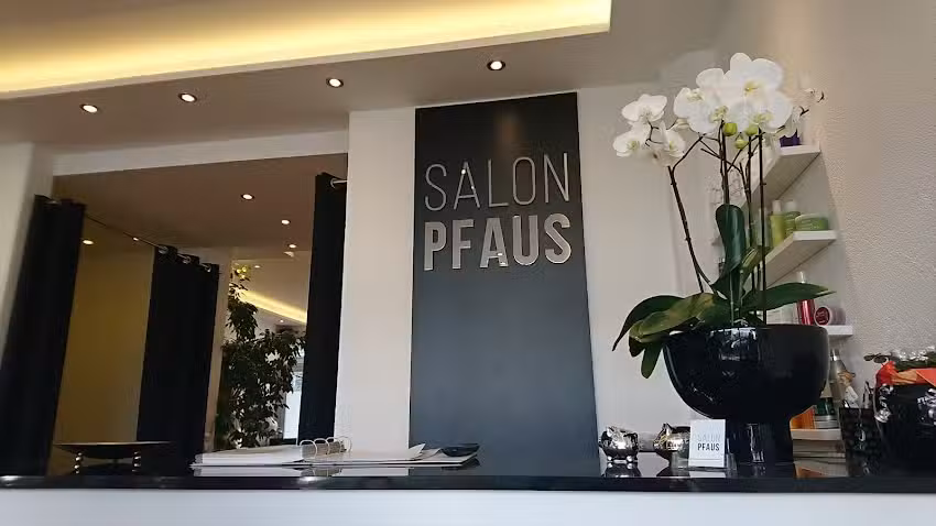 Salon Pfaus