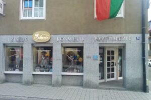 Salon Scherer by Ramona Blaser