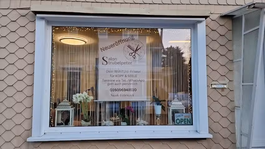 Salon Strubelpeter, Nicole Fabriczek energetische Friseurmeisterin