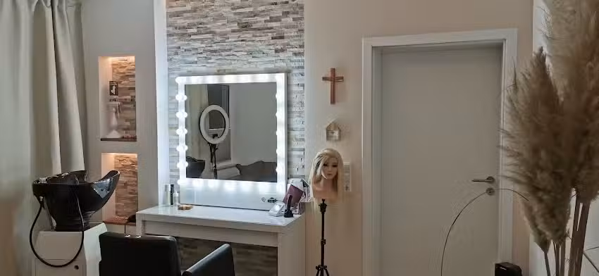 Sandra Lohmann Hair & Makeup