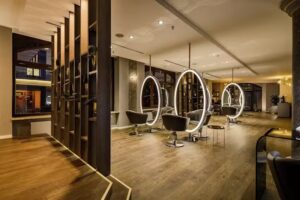 Sandra von Gneisenau Salon GmbH