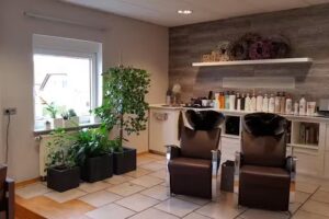 Sandro&acute;s Haar-Trend Friseursalon