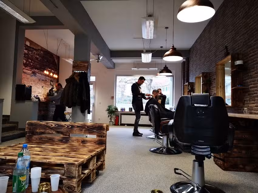 Sandro&rsquo;s Barbershop