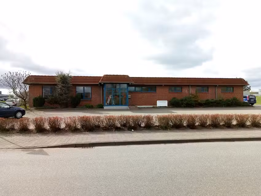 Schirrmacher GmbH, Friseur- und Parf&uuml;meriebedarf