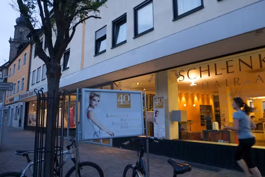 Schlenkrich Hair Art