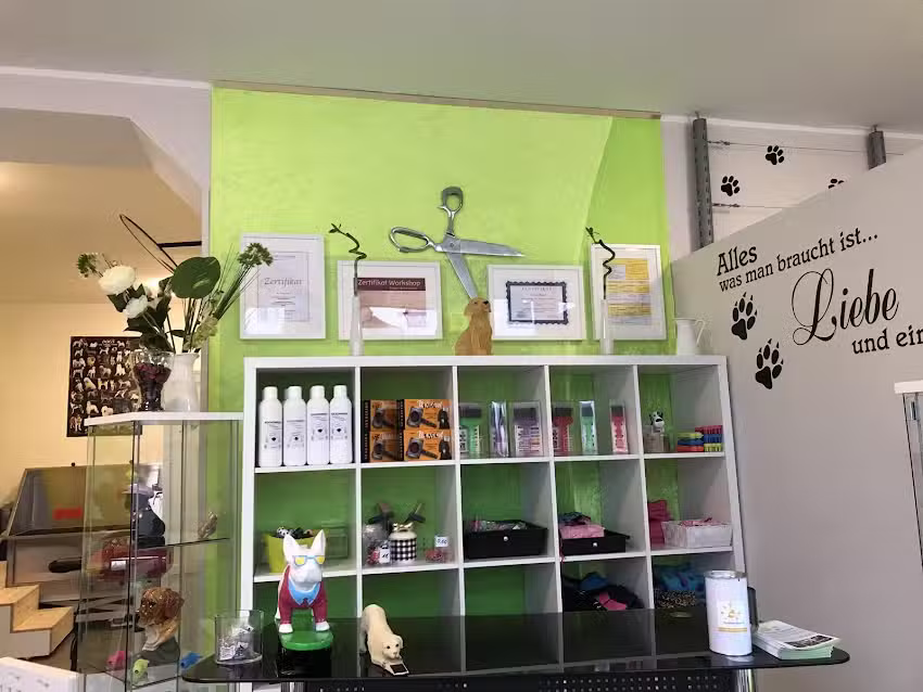 Schnipp schnapp Fell ab Hunde Salon