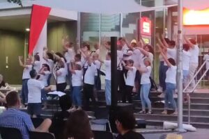 Schnitt/Stelle by Anja