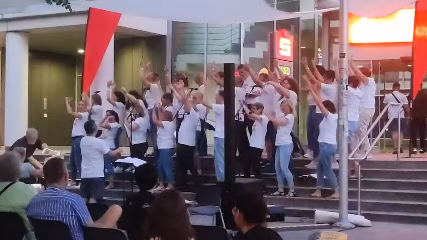 Schnitt/Stelle by Anja