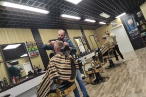 SEASONS BARBER SHOP FRISEUR SALON