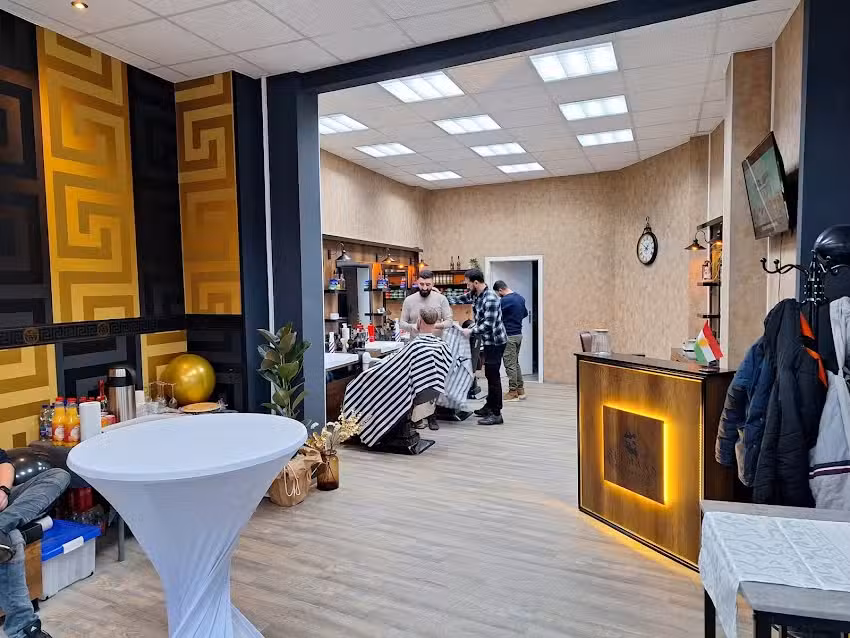 SELMAN&rsquo;S BARBERSHOP