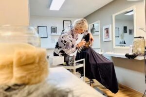 Simone Erner | Haare & Kosmetik | Haarverl&auml;ngerung