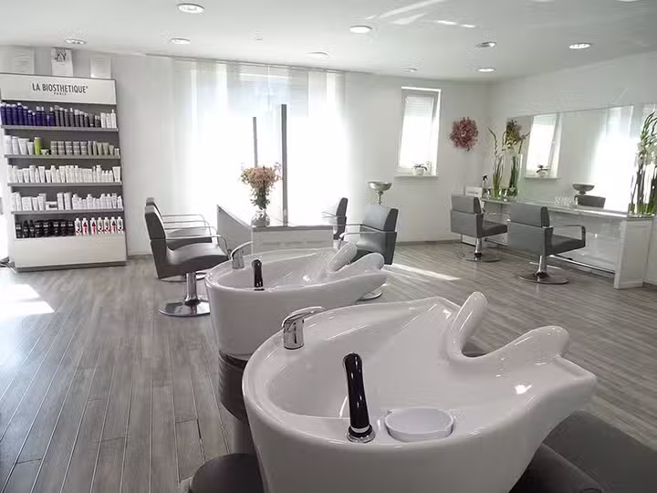 Simone Jensen Haare &middot; Kosmetik