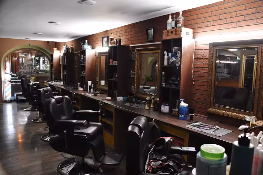 Sindy&rsquo;s Barbershop