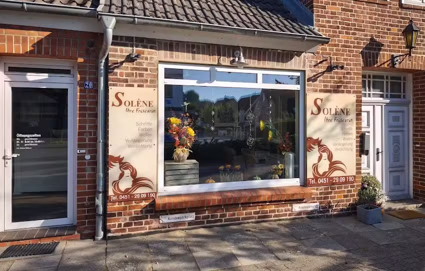 Sol&egrave;ne ihre Friseurin