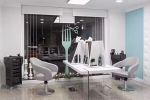 Spitzenwerk-Haircut by Yiannis