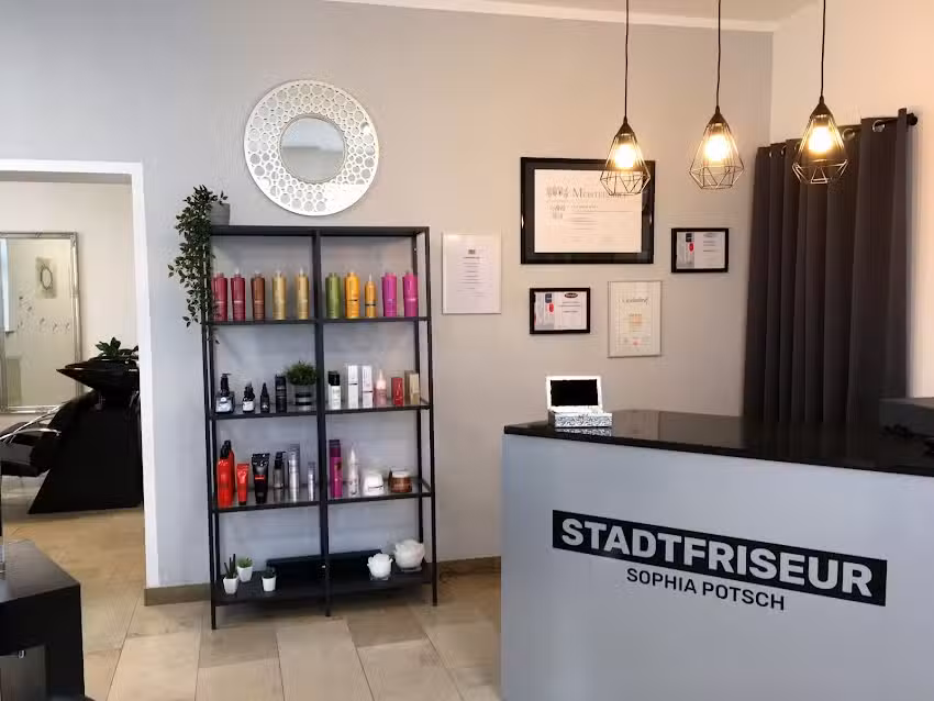 Stadtfriseur Sophia Pfeiffer