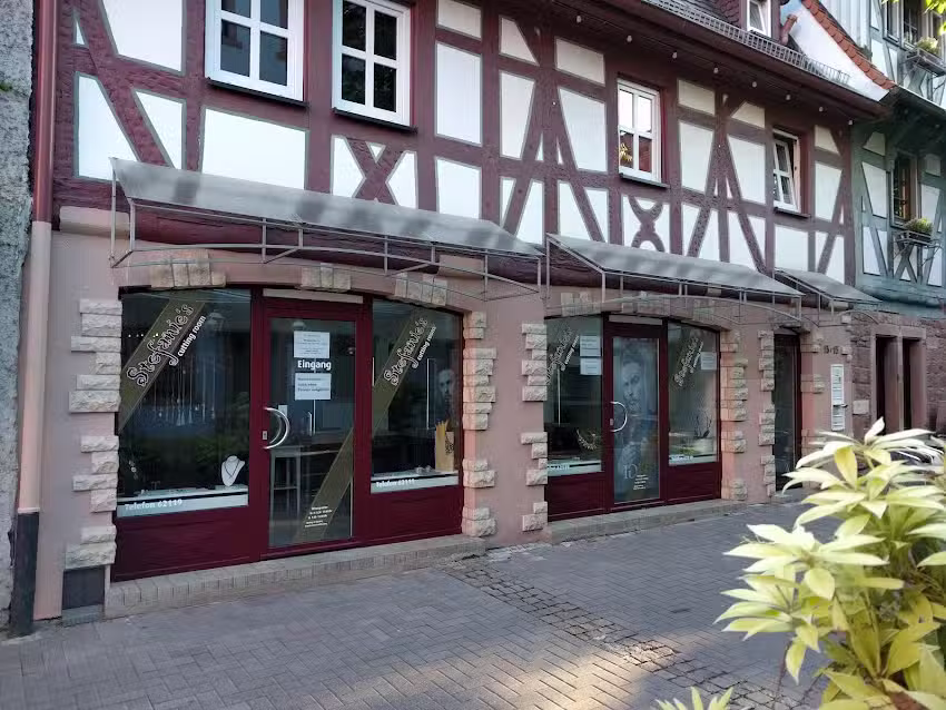 Stefanies Cutting Room