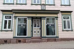 Streethair by David Beer