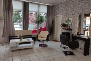 STUDIO 10, Friseur