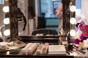 Studio24 by Susanne van Heeck