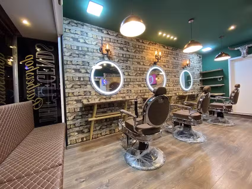 THE LEGENDS Barbershop