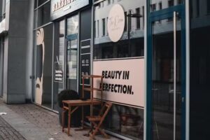 The Room – HAIR & COSMETIC –