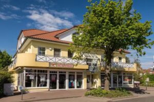 Tres Chic – Friseur – Kosmetik – Fußpflege