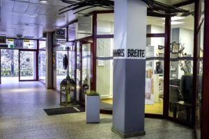 UmHaaresBreite Friseure