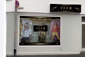 Viva Salon by. T&uuml;lay &Ouml;l&ccedil;&uuml;