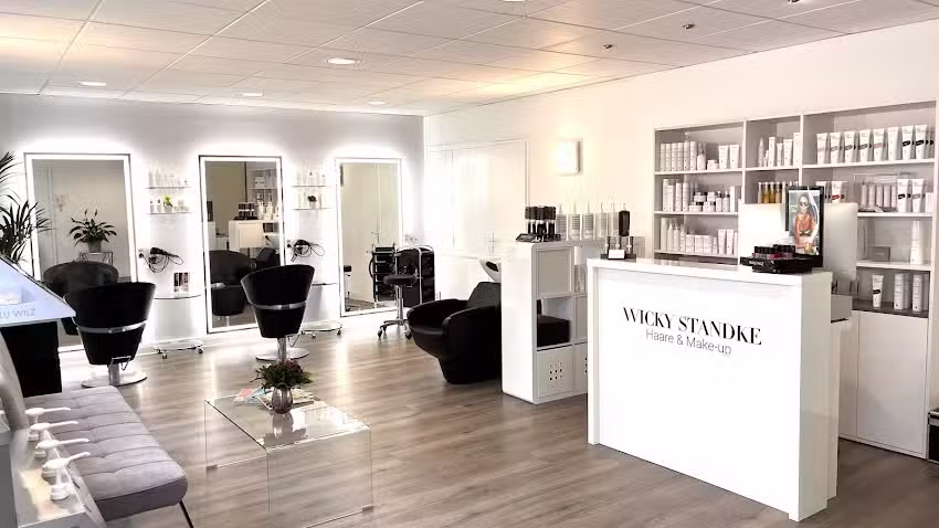 Wicky Standke &ndash; Haare & Make-Up