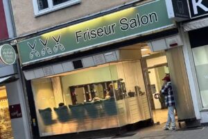 XXX Friseur Salon (Barbershop) , M&uuml;nzstrasse NR 5 &ndash; Braunschweig
