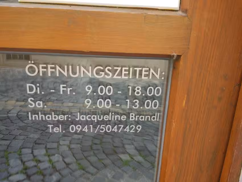 Yvonne Schirm Hair & Beauty Experts Regensburg