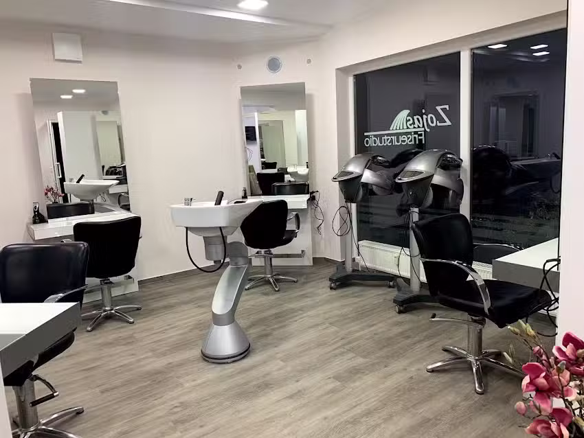 Zoja&lsquo;s Friseurstudio